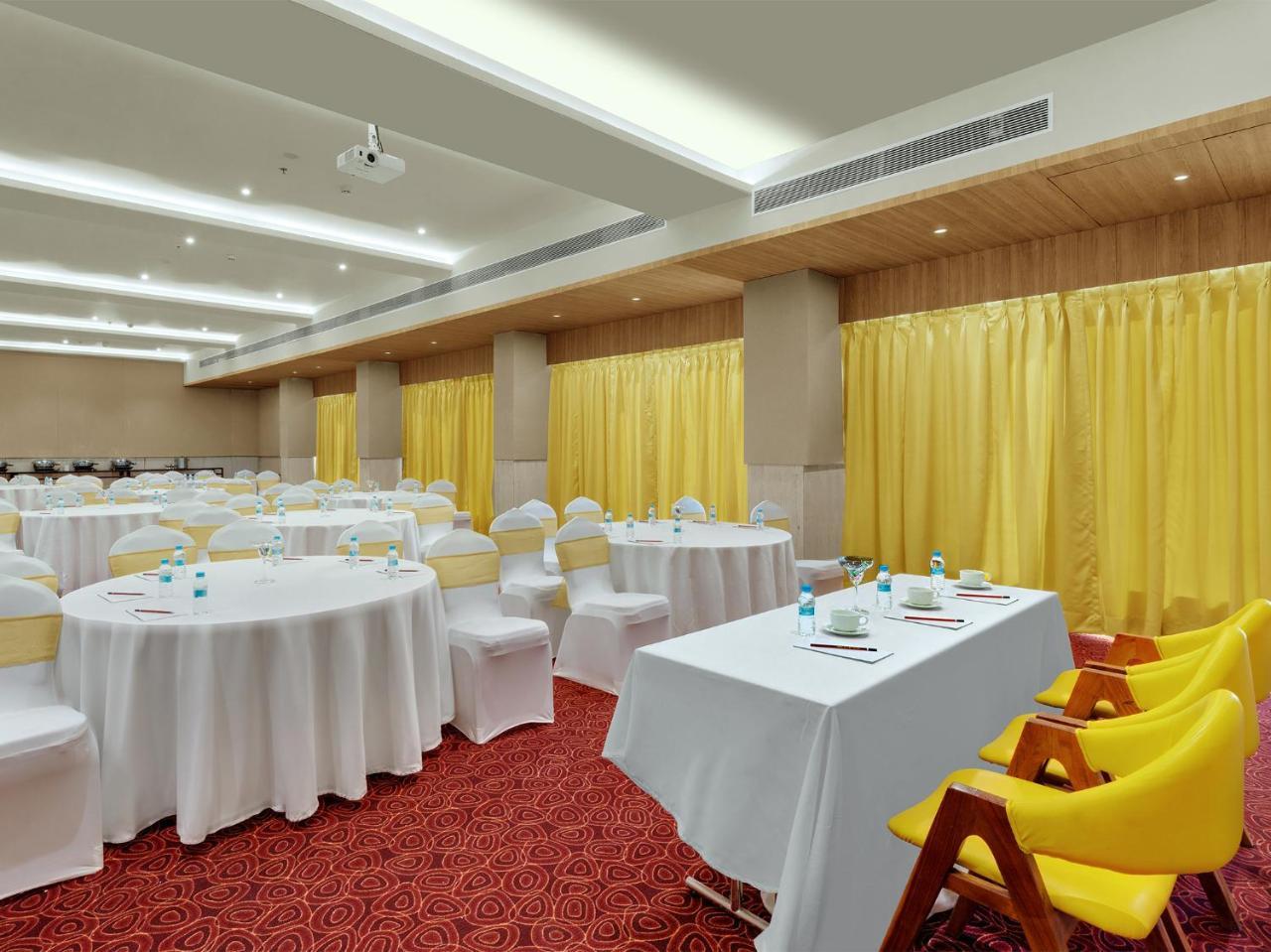 Viola Beacon Resort, Lonavala Exterior photo