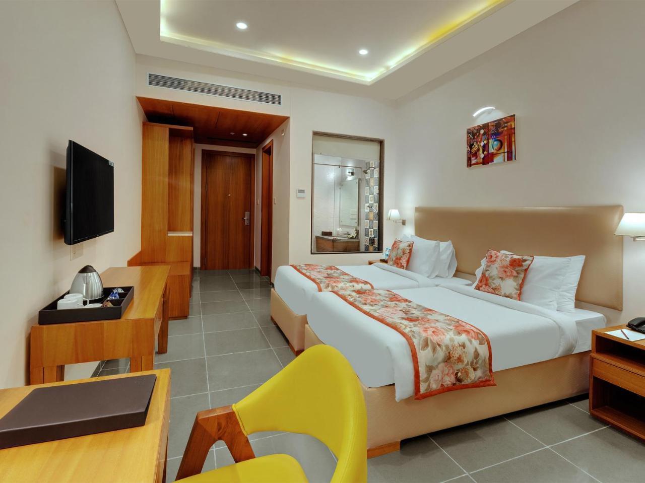 Viola Beacon Resort, Lonavala Exterior photo