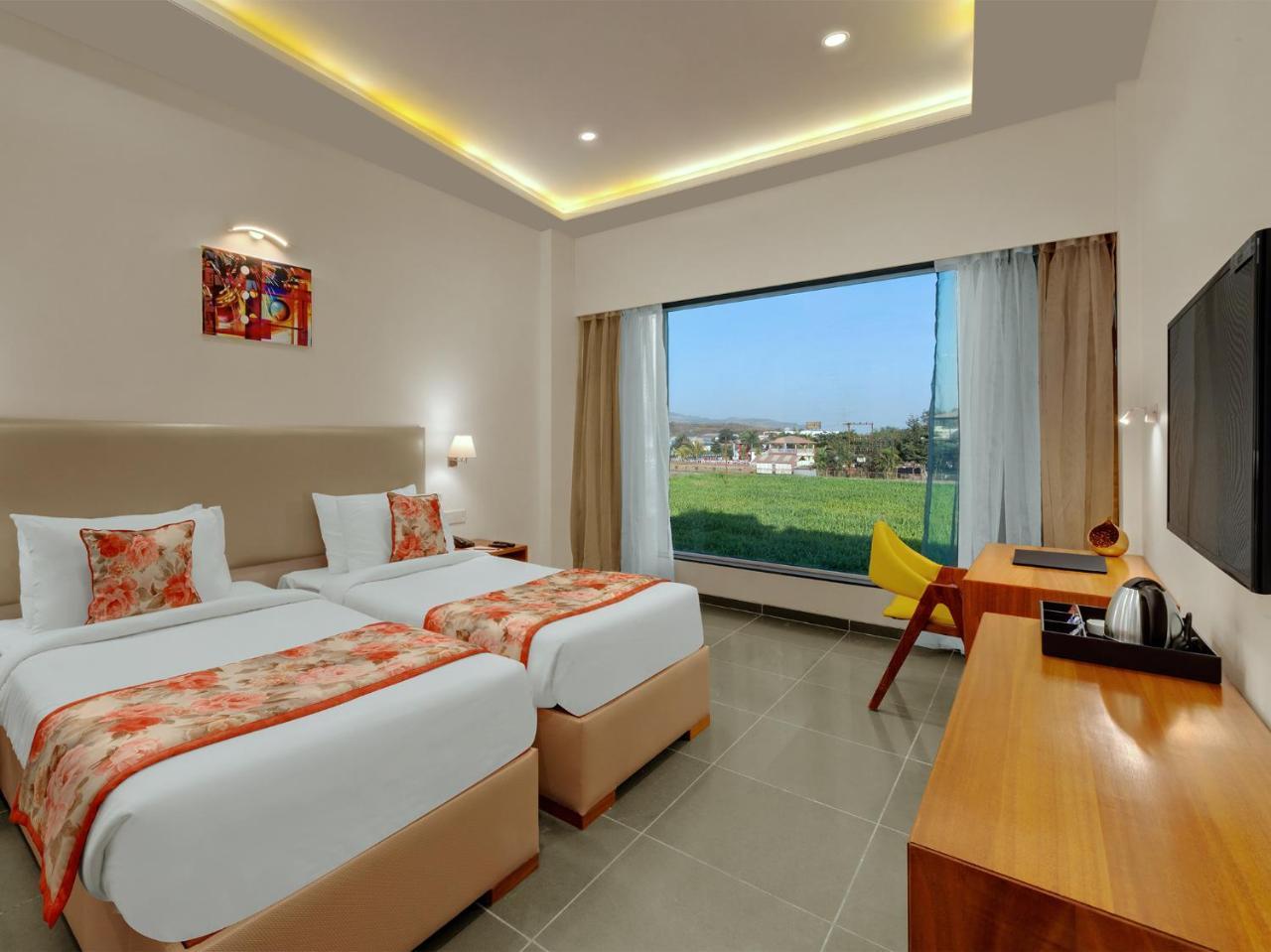 Viola Beacon Resort, Lonavala Exterior photo